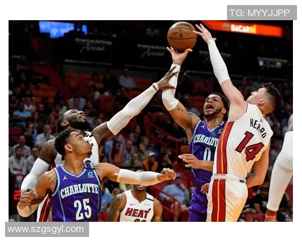 篮球直播盛宴水星对决狂热精彩瞬间回顾与赛后分析